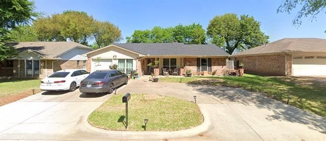1027 Almond Dr