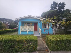 281 Laurel Avenue - Pacific Grove in Hayward, CA - Building Photo - Building Photo