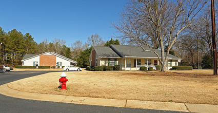 Hazelwood Manor in Johnston, SC - Building Photo - Building Photo