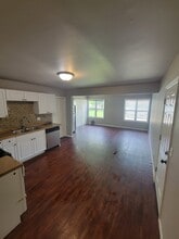 848 Grove Ln in Bolingbrook, IL - Building Photo - Building Photo
