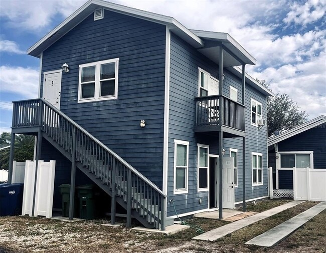 property at 403 S Albany Ave