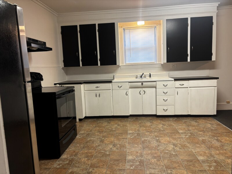 47 Elkins St in Franklin, NH - Foto de edificio