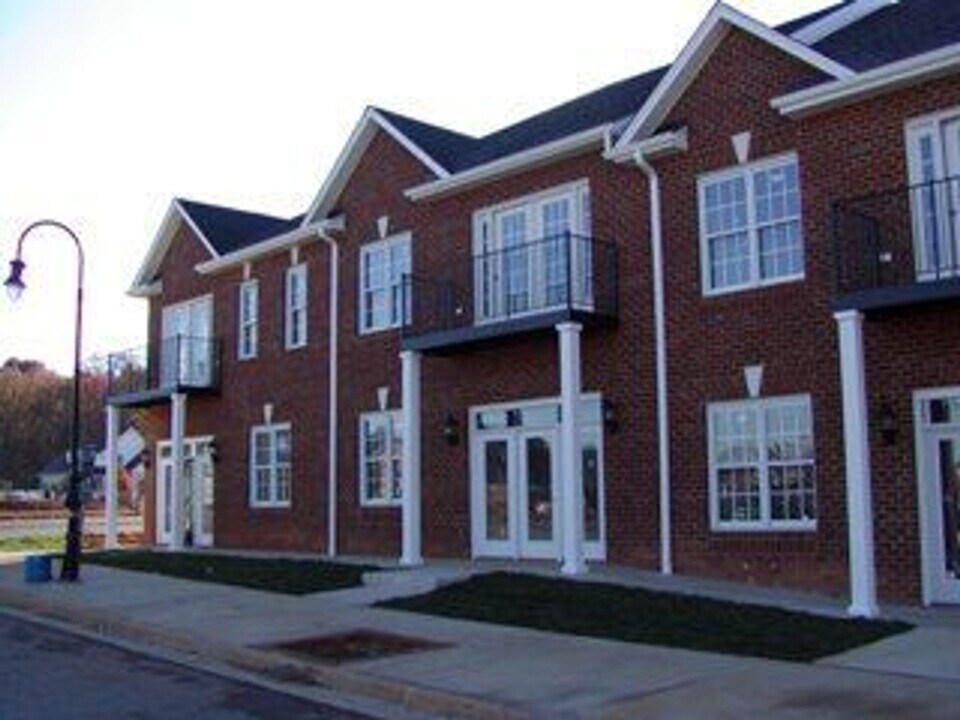 101 Duncraig Dr in Lynchburg, VA - Building Photo