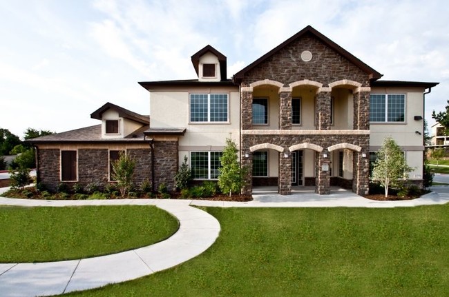 North Court Villas in Frisco, TX - Foto de edificio - Building Photo