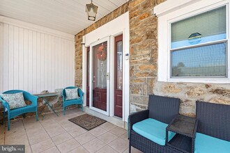 406 Gilham St in Philadelphia, PA - Building Photo - Building Photo