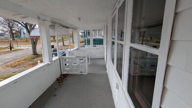 939 E Crosier St in Akron, OH - Building Photo - Building Photo