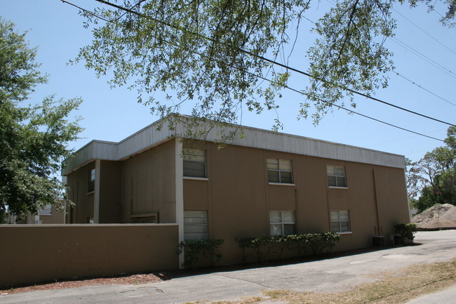 Center Place Apartments in Tampa, FL - Foto de edificio - Building Photo