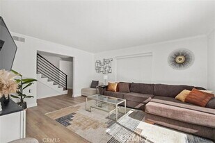 1059 W Sepulveda St in Los Angeles, CA - Building Photo