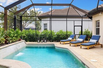 7831 Valencia Ct in Naples, FL - Building Photo - Building Photo