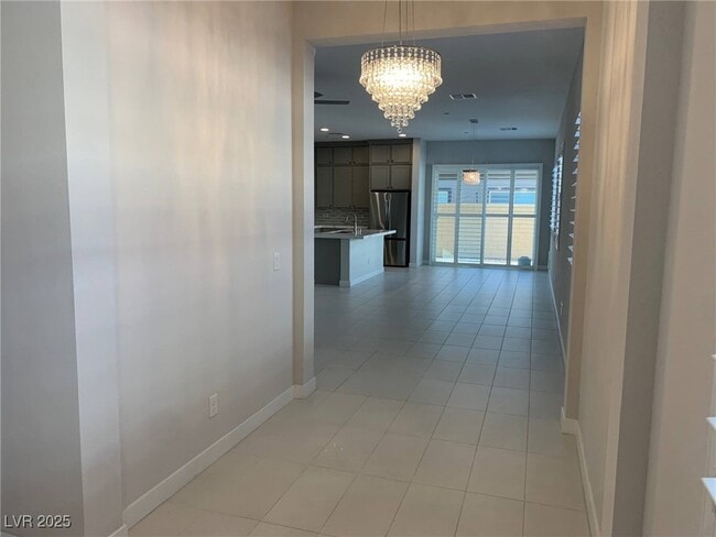 819 Silverton Spgs St in Henderson, NV - Building Photo - Building Photo