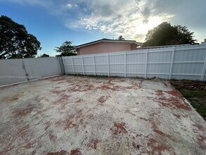 4751 NW 195th Terrace in Miami Gardens, FL - Building Photo - Building Photo