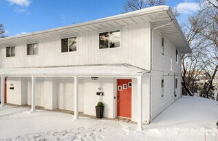 411 Monroe Pl in Hopkins, MN - Building Photo