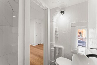 65 Shaw St-Unit -2-B in New London, CT - Building Photo - Building Photo