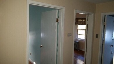 827 Pleasant St in Worcester, MA - Building Photo - Building Photo