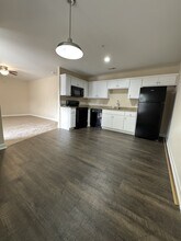 1154 Cross Creek Cir in Greenville, NC - Building Photo - Building Photo