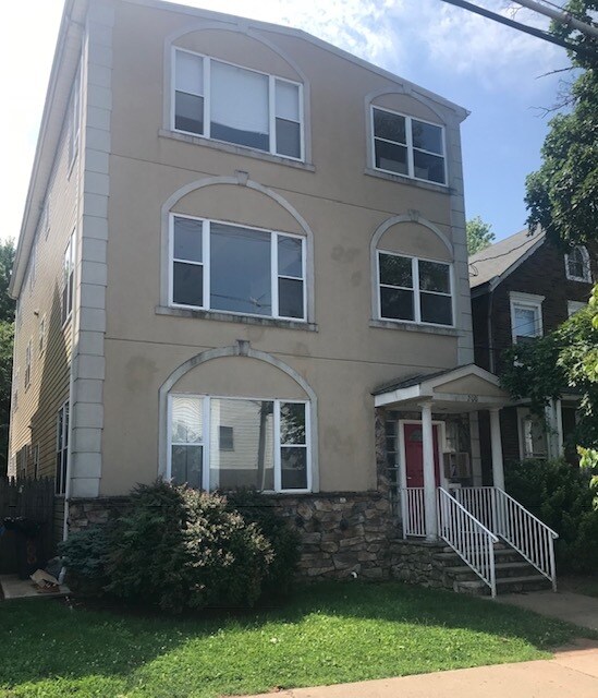 200 Hamilton St in New Brunswick, NJ - Building Photo