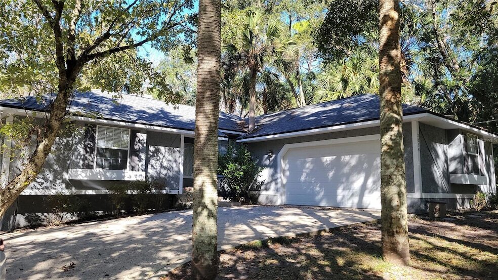 2858 Belinda Dr, Unit 4-H in DeLand, FL - Building Photo