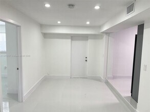 351 NW 48th St in Miami, FL - Building Photo - Building Photo