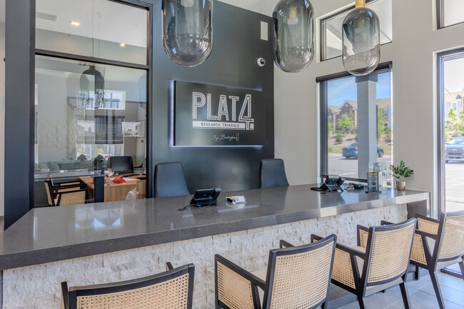 Plat 4 in Durham, NC - Foto de edificio - Lobby