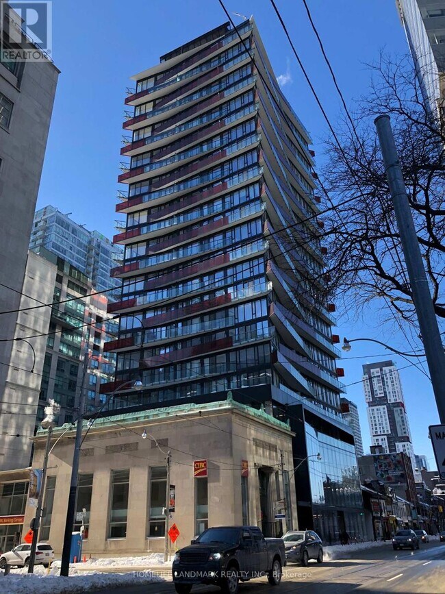 215-1215 Queen St W