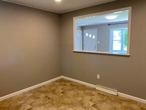 4 1st St in Yorkville, NY - Building Photo - Building Photo