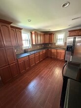 3446 W Jefferson St in Louisville, KY - Building Photo - Building Photo