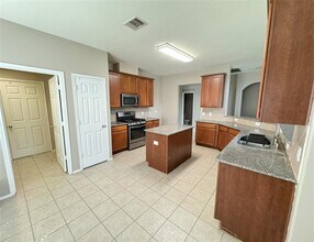 5015 BridgeValley Ct in Spring, TX - Building Photo - Building Photo