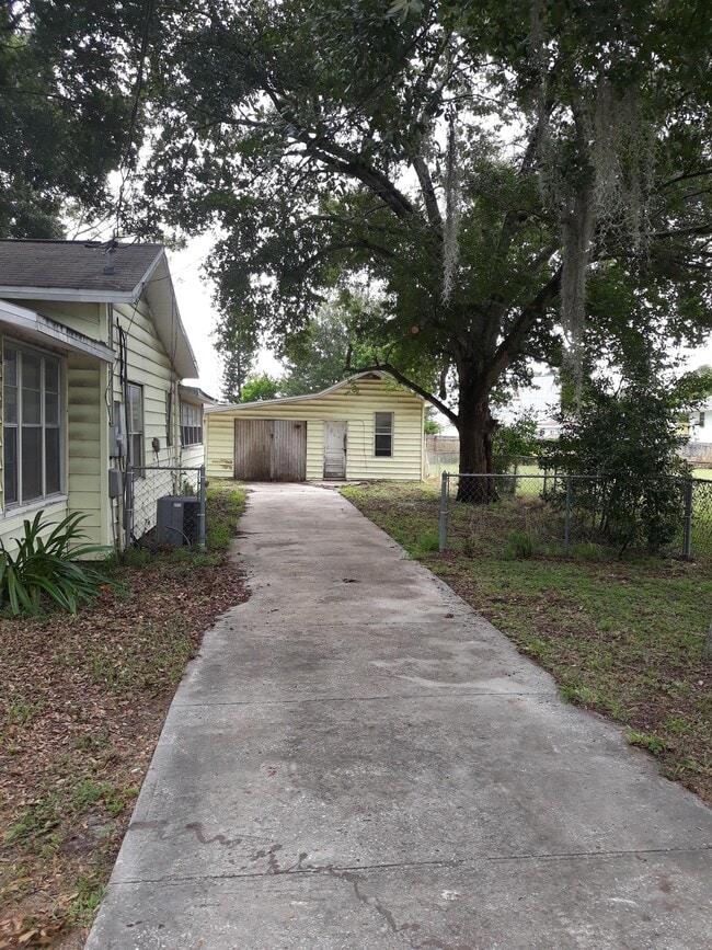 403 Walnut St in Auburndale, FL - Building Photo - Building Photo