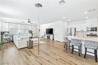 2734 Fantoni St, Unit 208 in Henderson, NV - Building Photo - Building Photo
