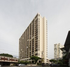 Camelot in Honolulu, HI - Foto de edificio - Building Photo