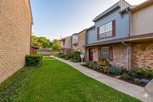 1069 Willow Oaks Cir in Pasadena, TX - Building Photo