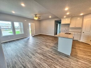 514 Sweet Pea Ln in Madill, OK - Building Photo - Building Photo