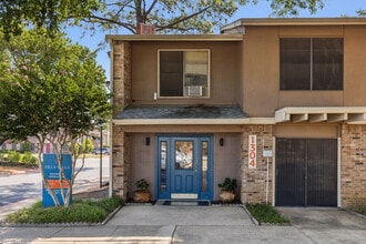 Villa Bella in Euless, TX - Foto de edificio - Building Photo