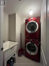 1727 Copeland Cir in Milton, ON - Building Photo - Building Photo