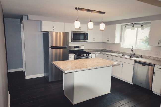 5160 Roseview Ave, Unit Unit1Lower in Buffalo, NY - Building Photo - Building Photo