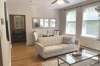 630 W Waveland Ave, Unit 2D in Chicago, IL - Building Photo - Building Photo