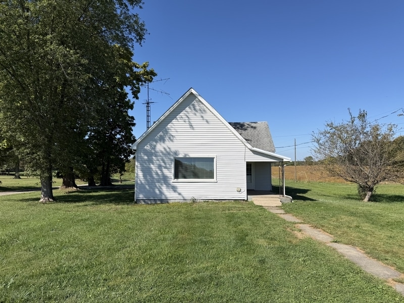 3755 N County Rd 600 W in Scipio, IN - Building Photo