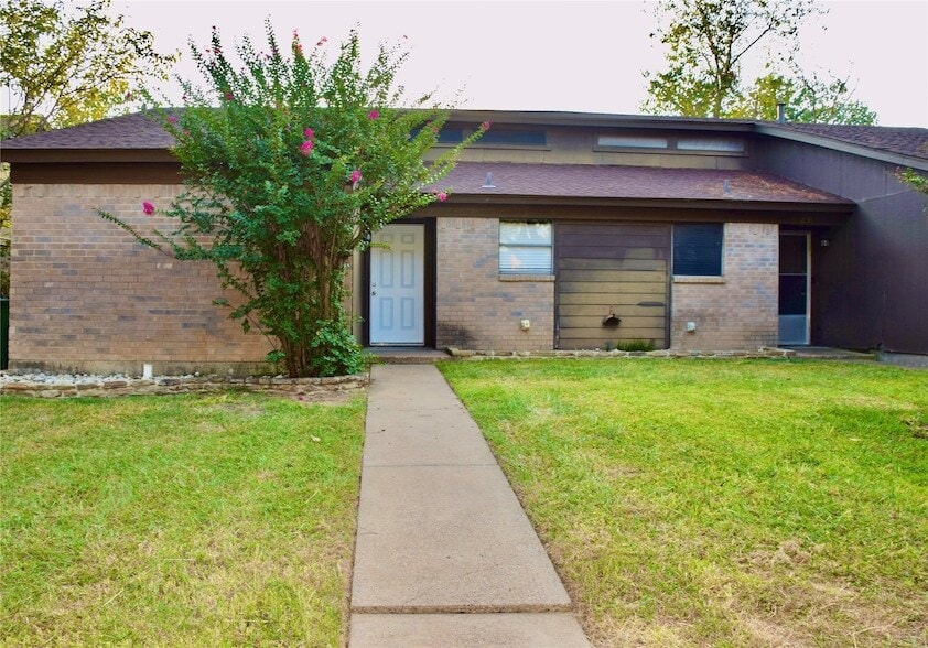2729 St George Pl in Arlington, TX - Building Photo