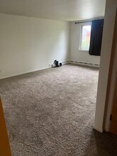 636 Kenmore Ave, Unit Upper in Buffalo, NY - Foto de edificio - Building Photo