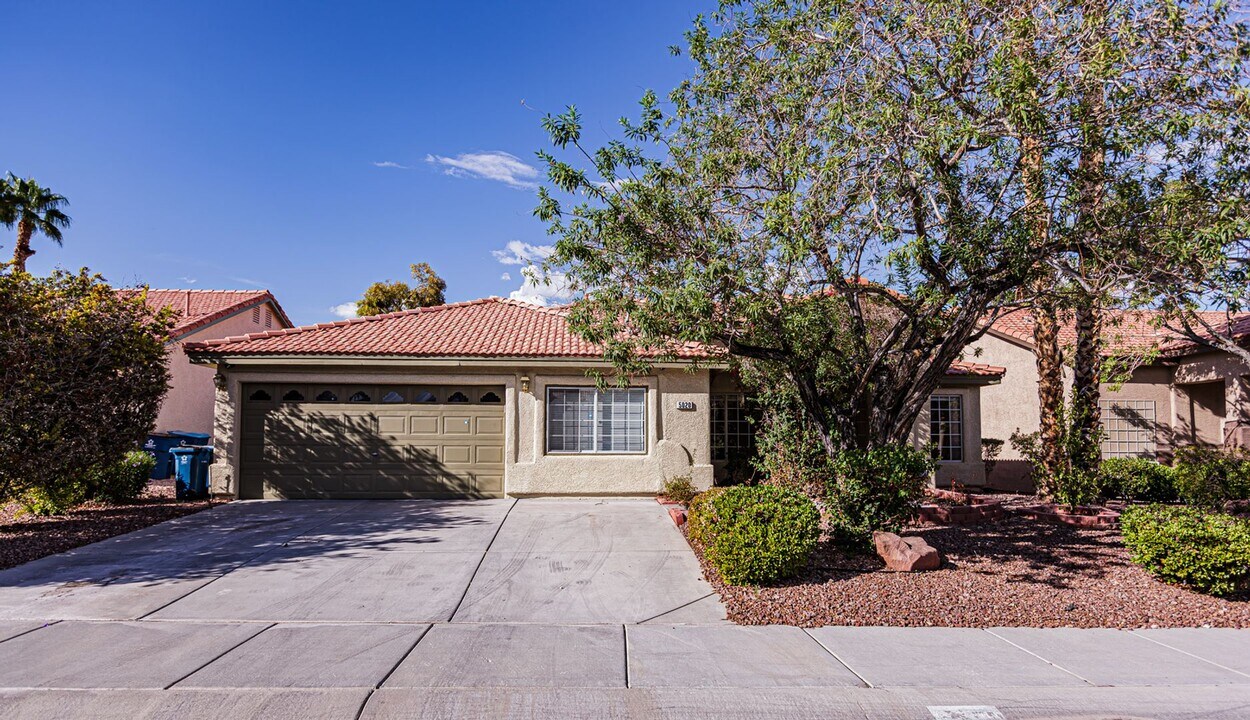5020 Tropical Glen Ct in Las Vegas, NV - Building Photo