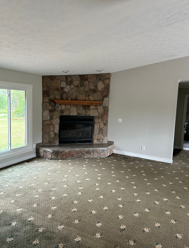 8194 Allen Rd in Fenton, MI - Building Photo - Building Photo
