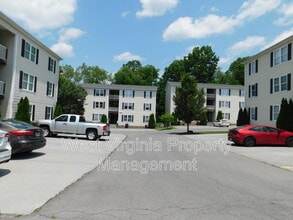 212 Cardinal Wy in Lewisburg, WV - Building Photo - Building Photo