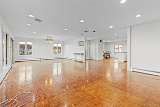 115 Maryland Ave in Long Beach, NY - Building Photo - Building Photo