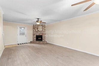 2053 Country Village Blvd in Humble, TX - Foto de edificio - Building Photo