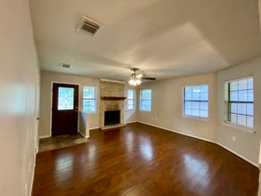 5 Wind Drift Dr in Lufkin, TX - Building Photo - Building Photo