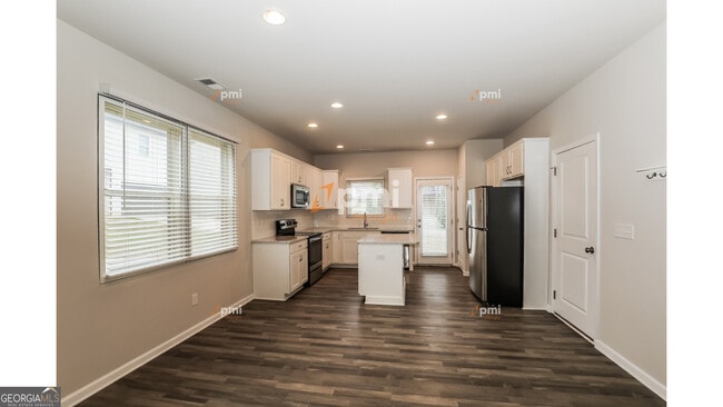 3658 Madison St in College Park, GA - Building Photo - Building Photo