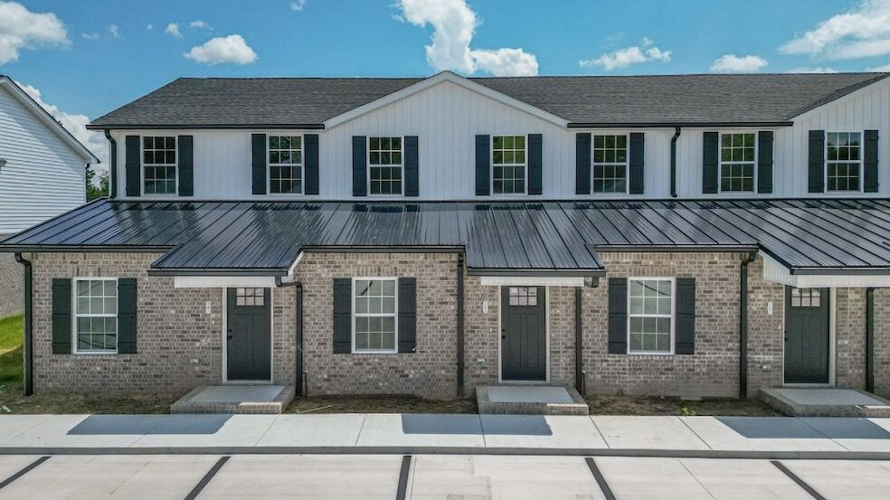 1508 Bartlett Dr in Manchester, TN - Building Photo