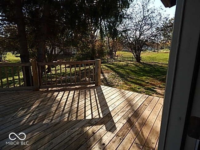 561 Boonesboro Rd in Greenwood, IN - Building Photo - Building Photo