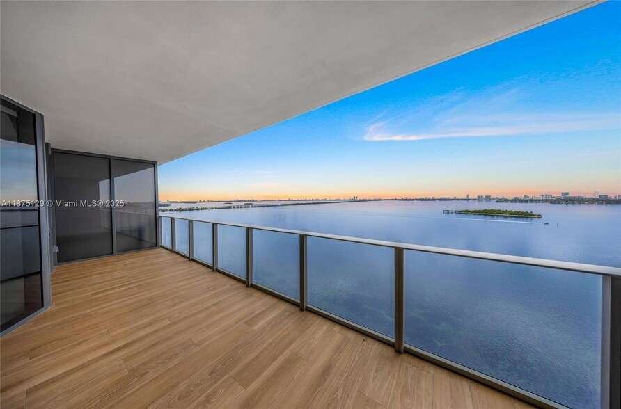 700 NE 24th St, Unit 1706 in Miami, FL - Building Photo