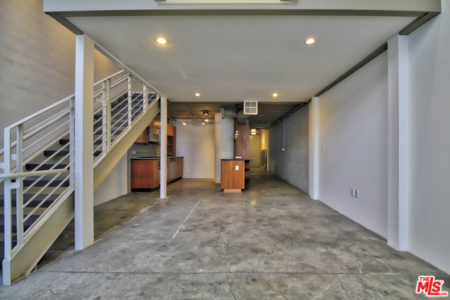 1130 Flower St in Los Angeles, CA - Building Photo - Building Photo